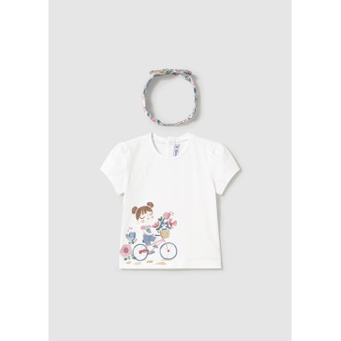 T-shirt e fita de cabelo